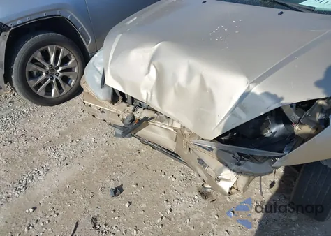 2000 Ford Focus Se z USA, uszkodzony, nr VIN 1FAFP3435YW292500